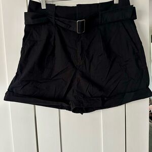 Banana Republic Black Shorts Paperbag Pleated with Belt Women’s Size 8